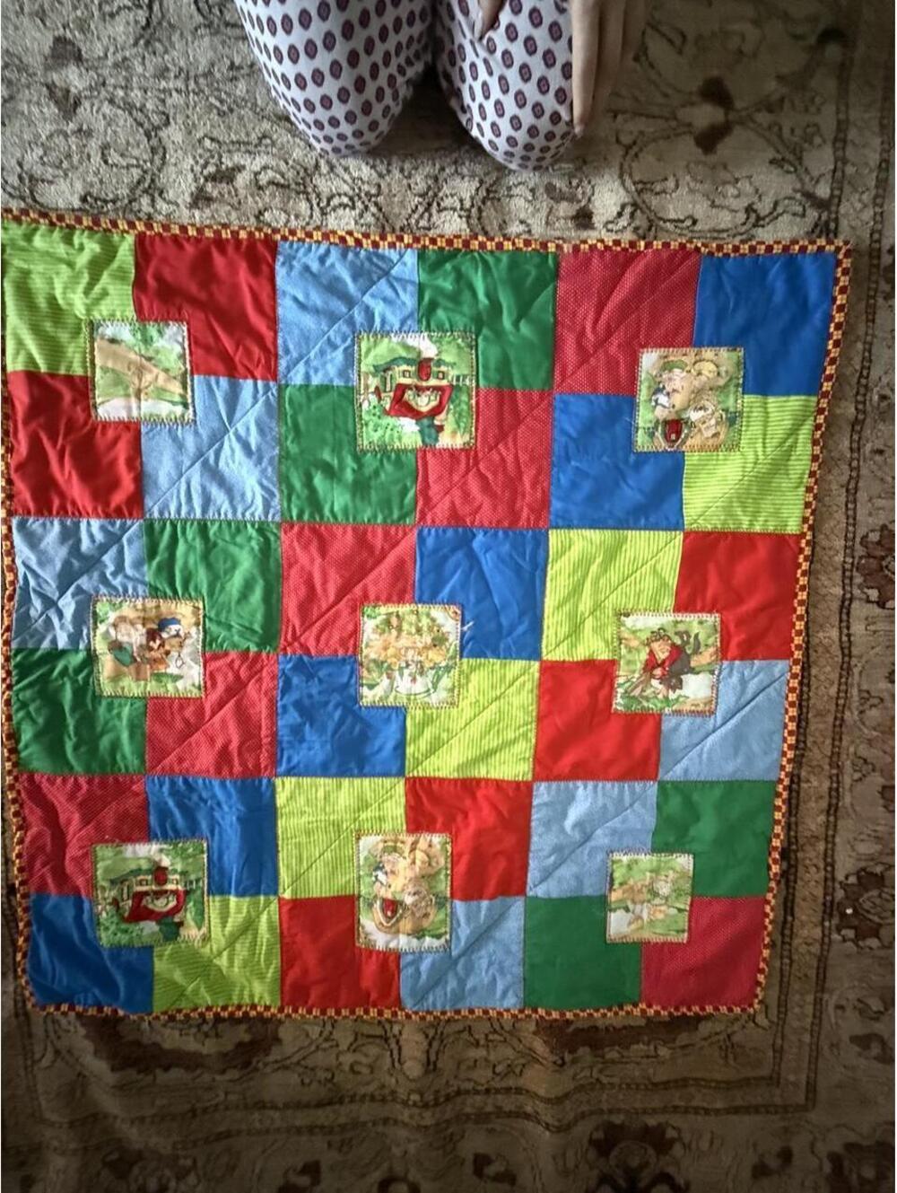 Handmade kids red green blue three little pigs nursery rhyme quilt 35x35